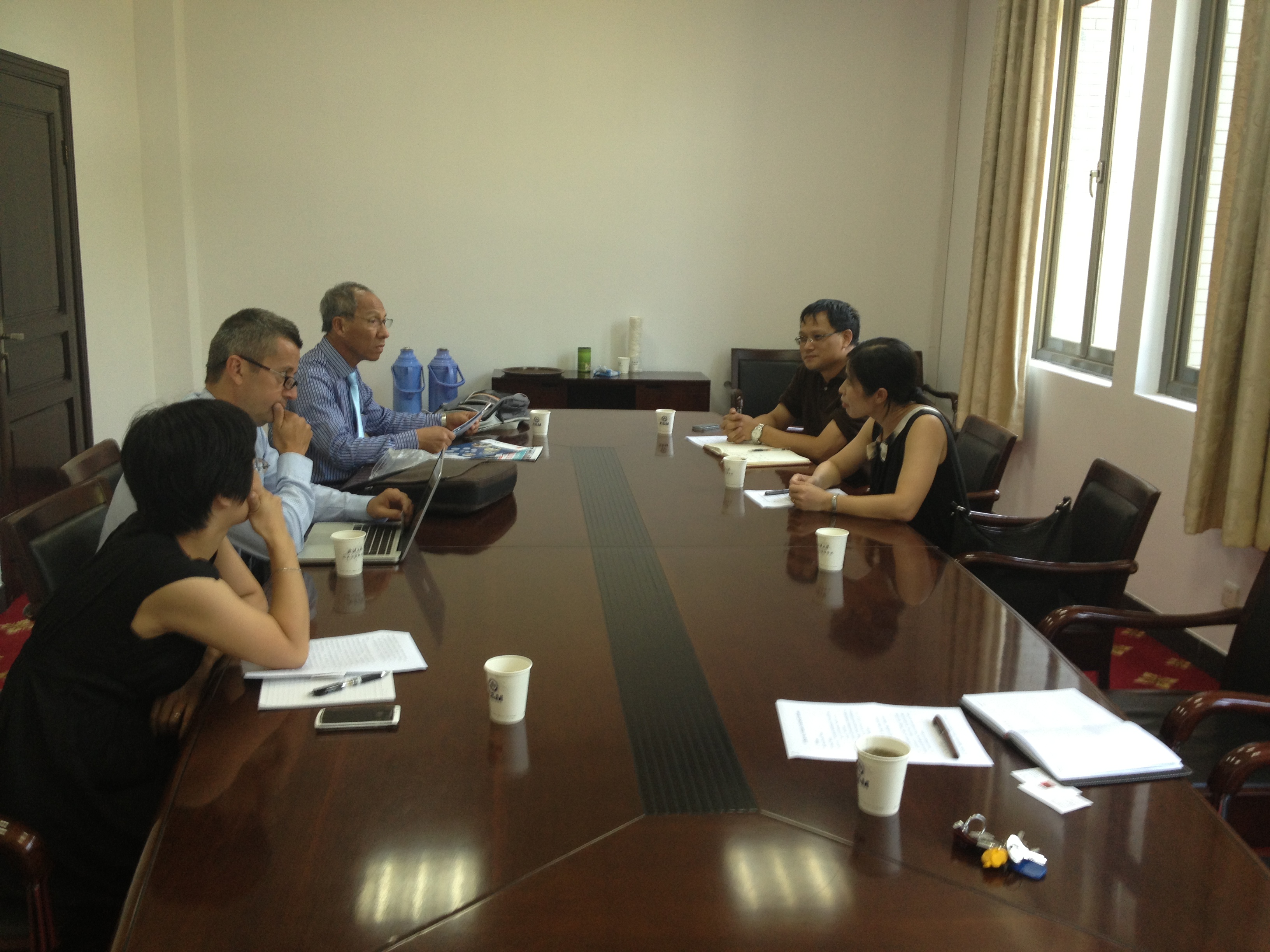 2013-8-30法国图卢兹副校长访问AV淘宝
.JPG